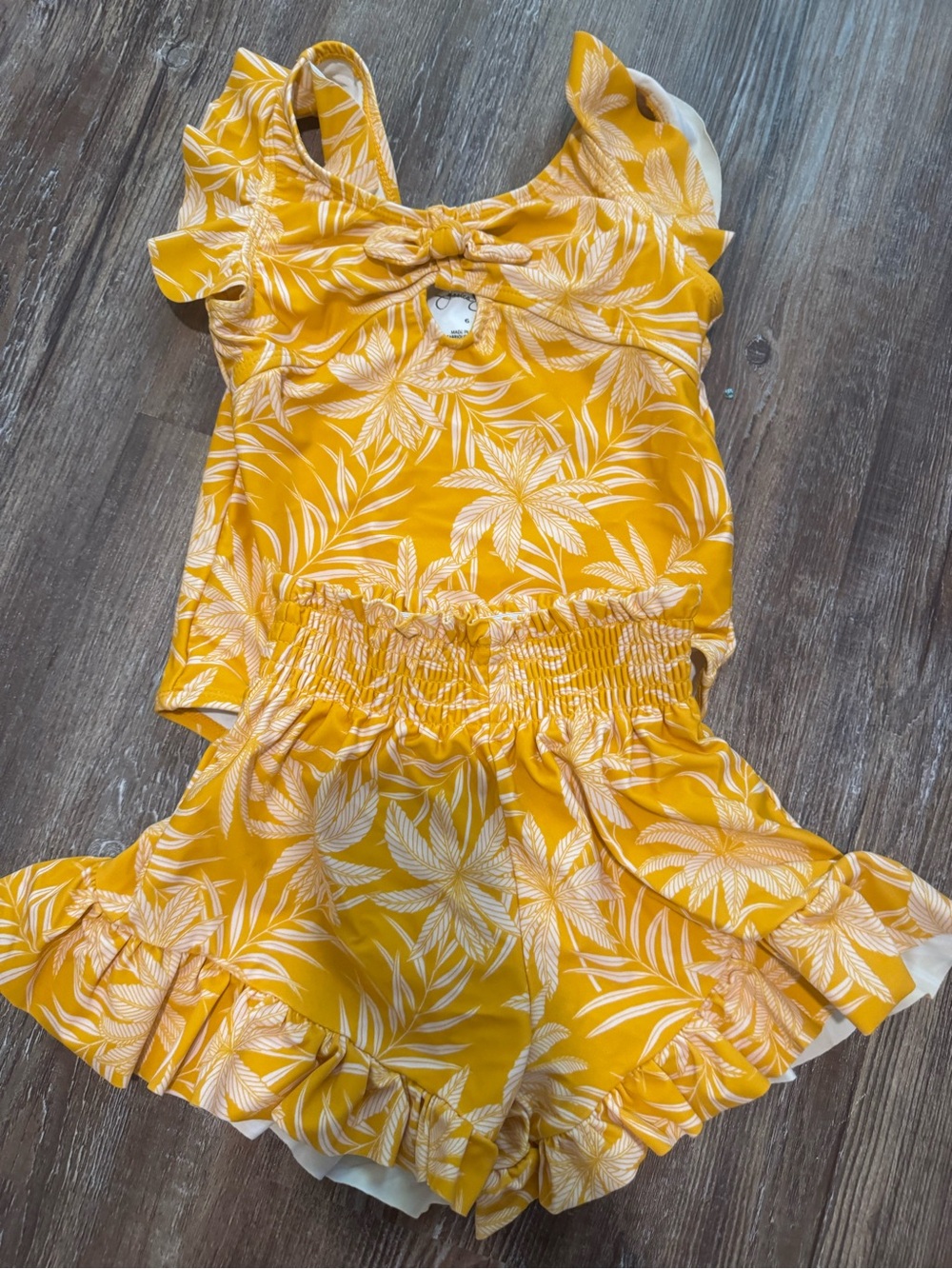 Jessica Simpson Yellow Tropical Leaf Shorts Set